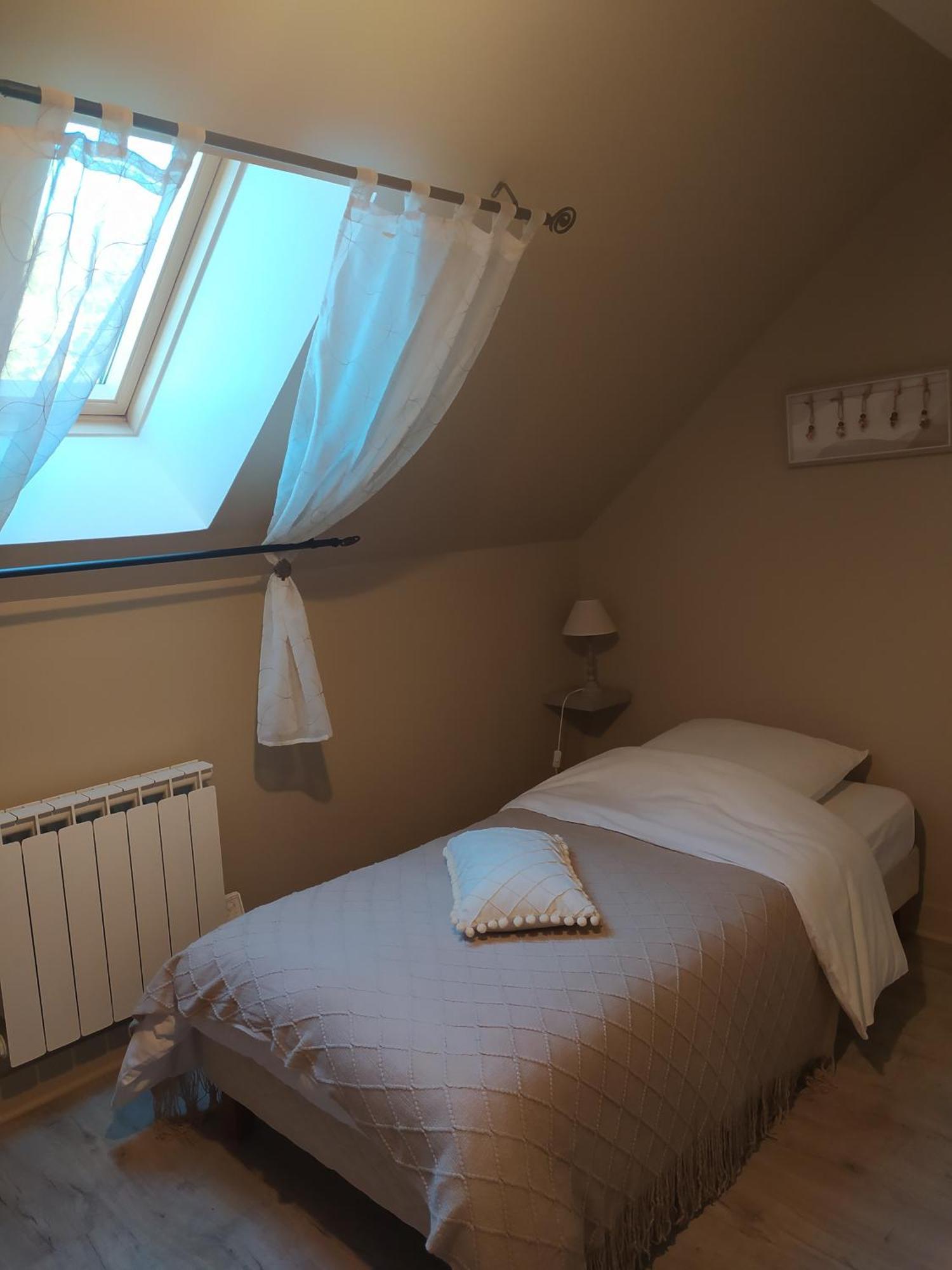 Des Roux Et Des Pious Suite De 35 A 60 M2 Et 3 Chambres Pour Groupe De 2 A 6 Personnes Сивре-де-Турен Экстерьер фото